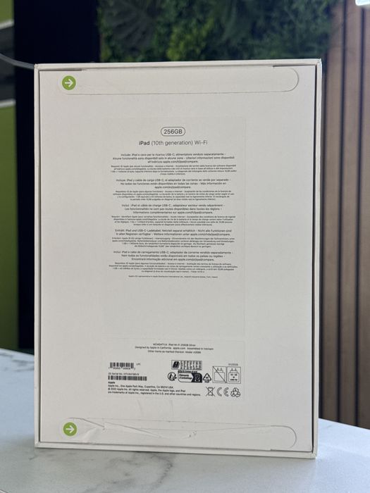 iPad 10th Generation / 256GB / Silver / Sigilat