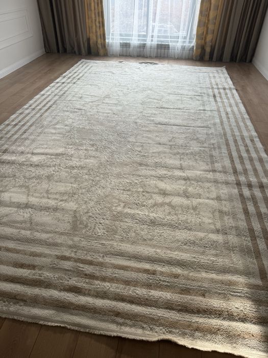 Б/У кілем, 1 жыл ғана ұсталған , размер 3/5