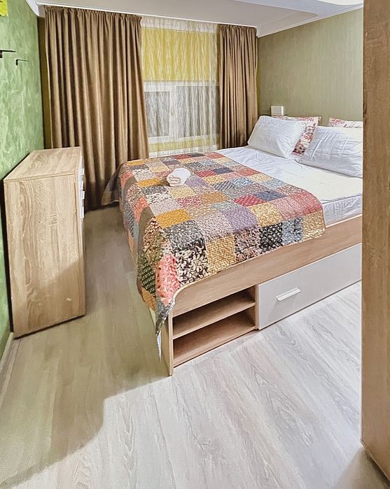 Apartament 3 dormitoare living bucatarie 2 bai