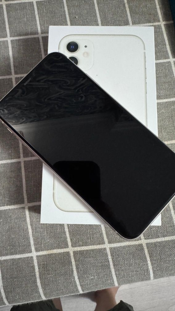 Iphone 11 white 64gb