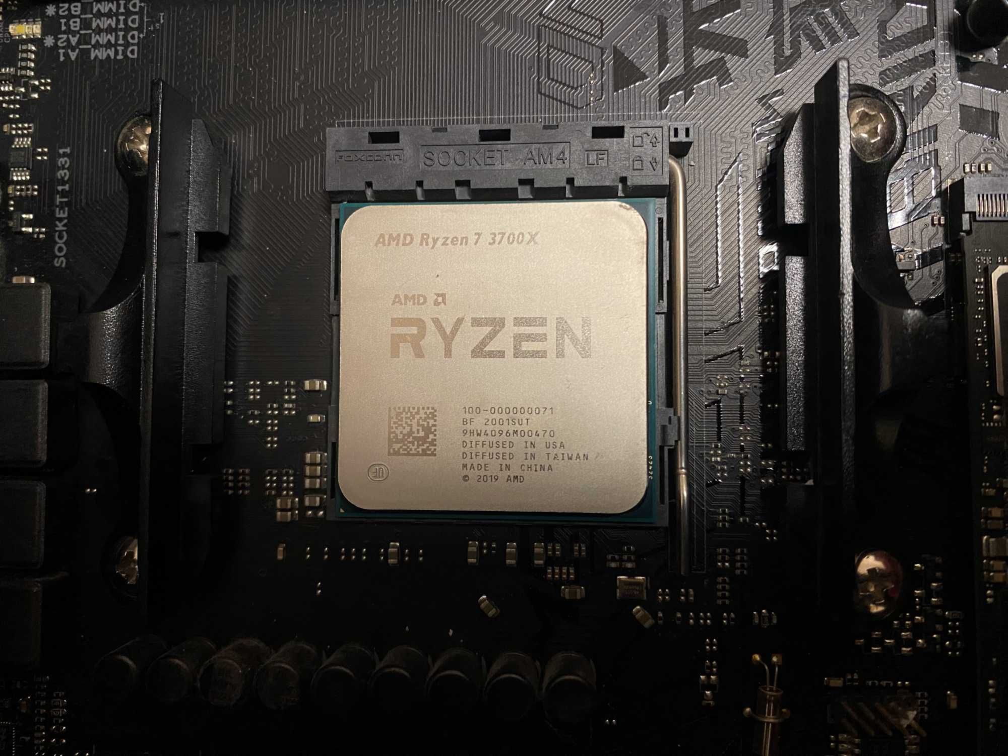 Компютър RTX 4070 SUPER | Ryzen 7 3700x | 16GB RGB RAM 3600mhz |