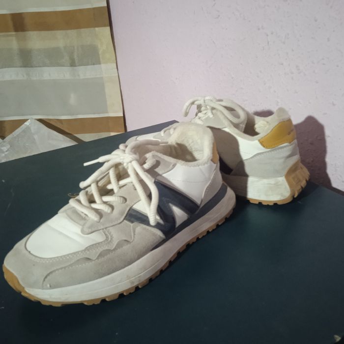 Мужские кроссовки.