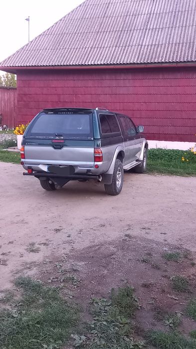 Mitsubishi l200 2,5 Diesel (  Navara Hilux ford Ranger Toyota  )