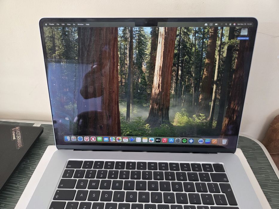 Macbook Air 15 M4 2025