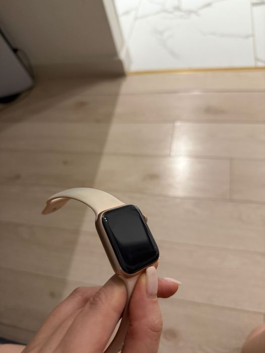 Часы Apple Watch SE 40mm