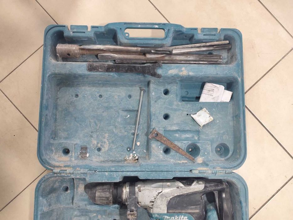 Перфоратор Makita електрически SDS-max, 1050 W,HR4002