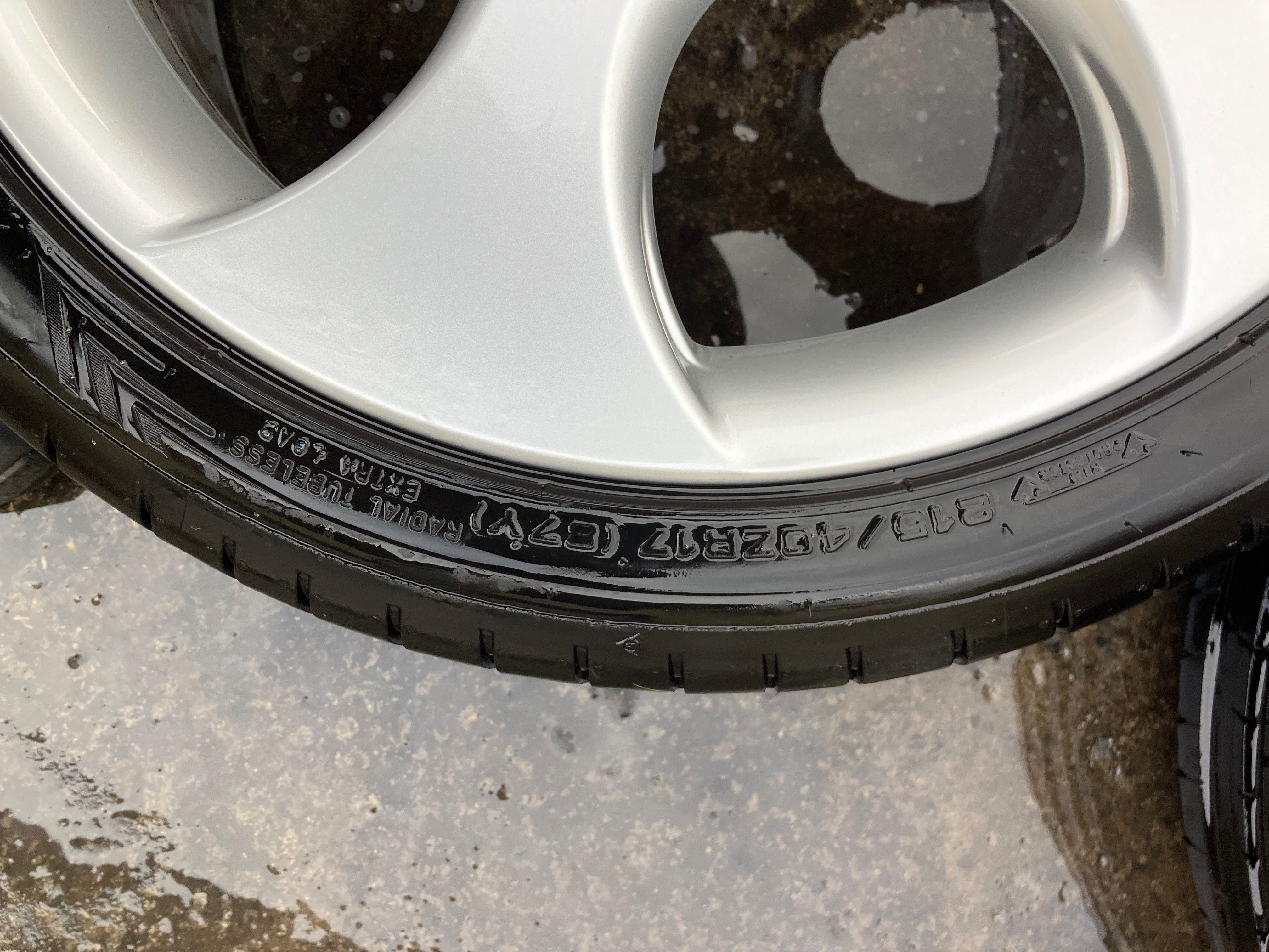 Продавам 4 бр Dunlop Sport Max 215/40/ZR17 с оригинални лети джанти