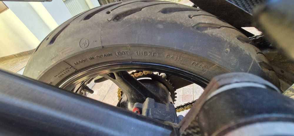 Vand Suzuki GSR 750, an 2014