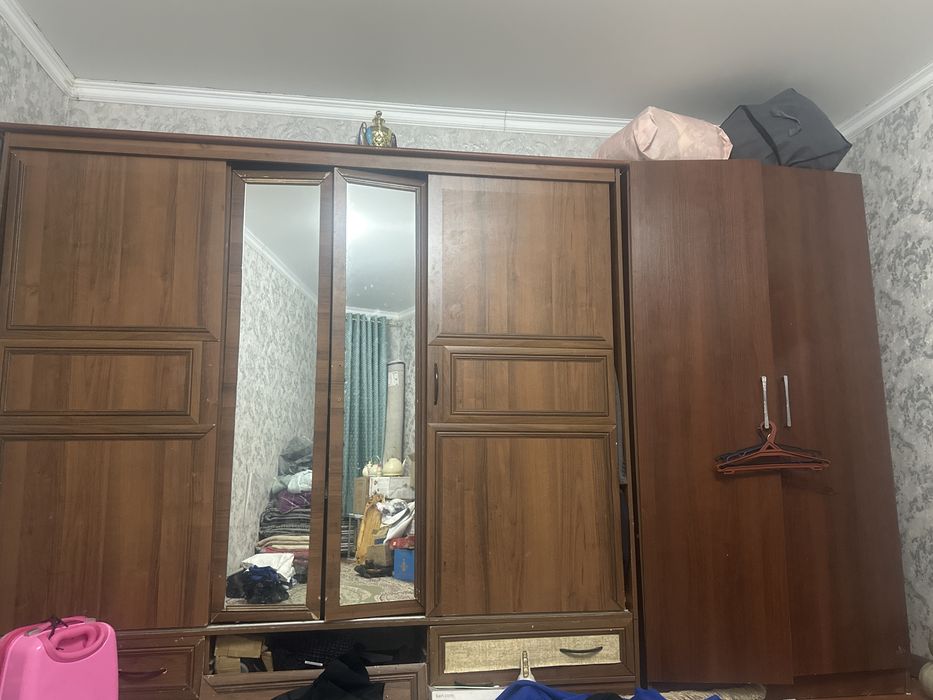 Шифанер және төсек жинағыш  сатылады