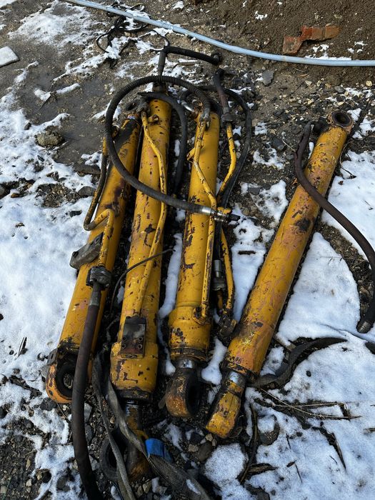 Motor+pompa+cilindrii Case Poclain