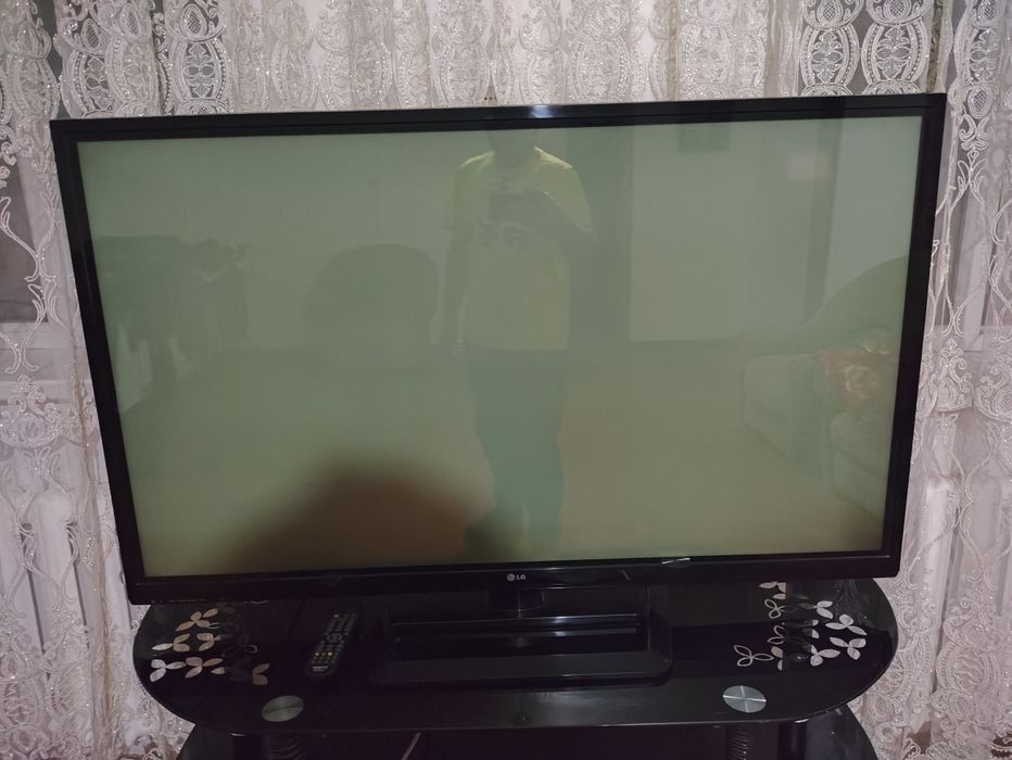 Телевизор LG 127см
