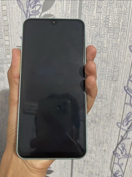 Samsung a 26 xotirasi256/8 2 oy bulgan olinganiga xamma joyi ideal
