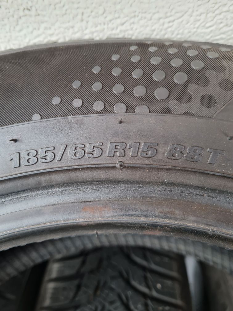 Зимни гуми 4 броя KUMHO WinterCraft Wp51 185 65 R15 дот 3017