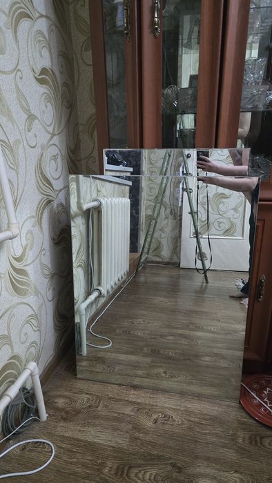 Зеркала , в отличном состоянии.