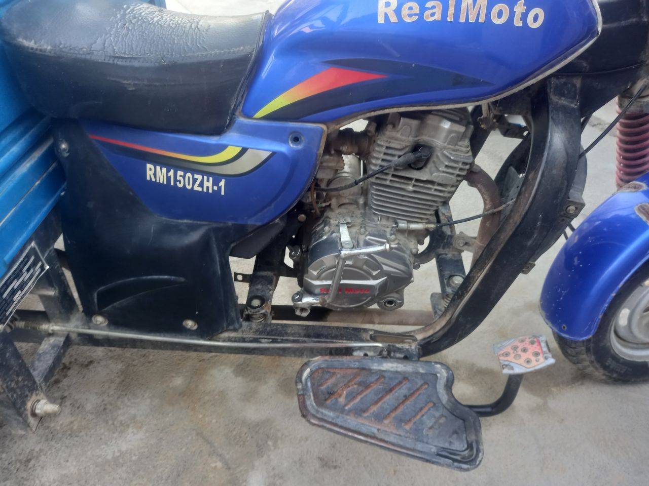real moto sotiladi