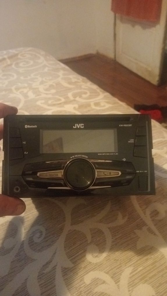 Vând sau skimb casetofon auto