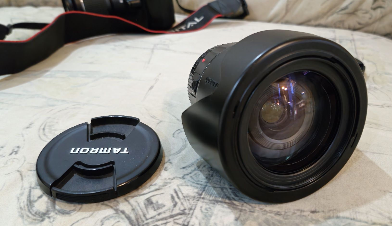 Продаётся Canon 1100 D комплект