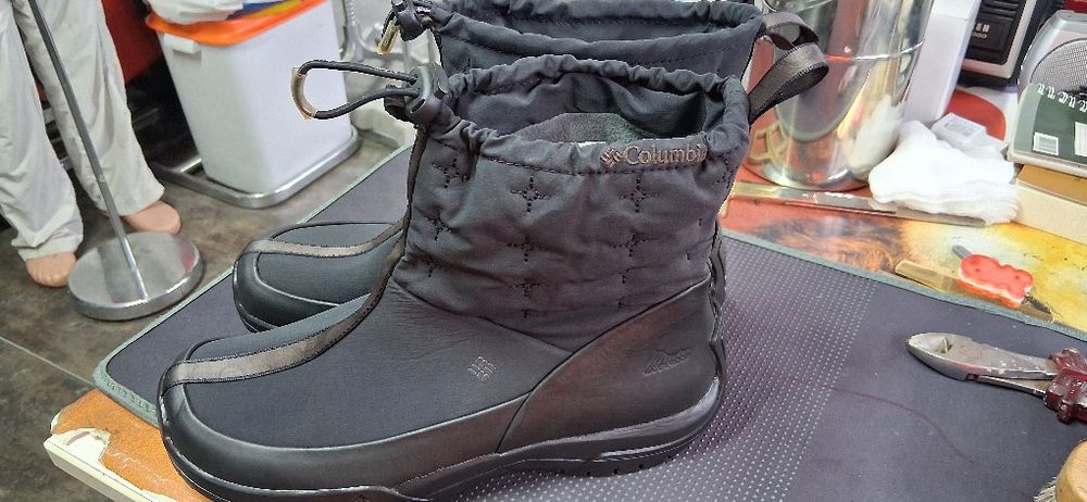 Ghete  piele  iarna