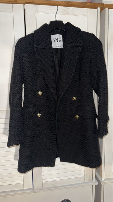 Черно палто Зара