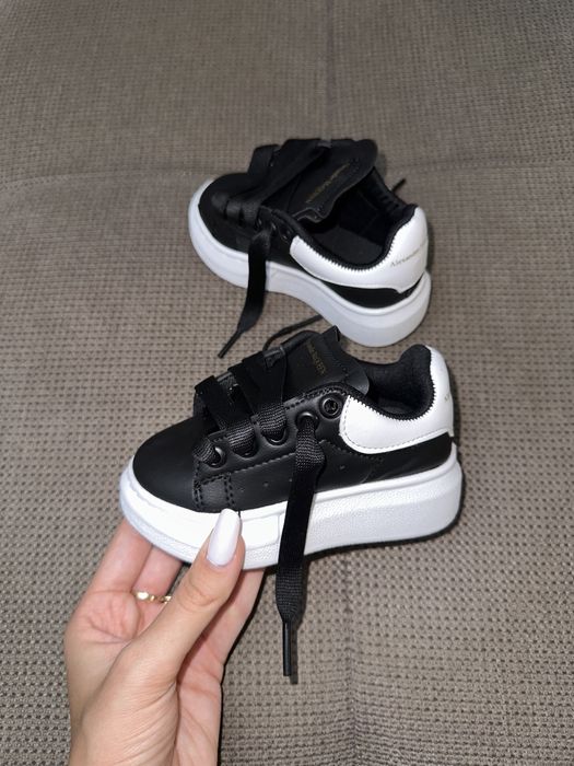 Adidasi Alexander Mcqueen marimea 22