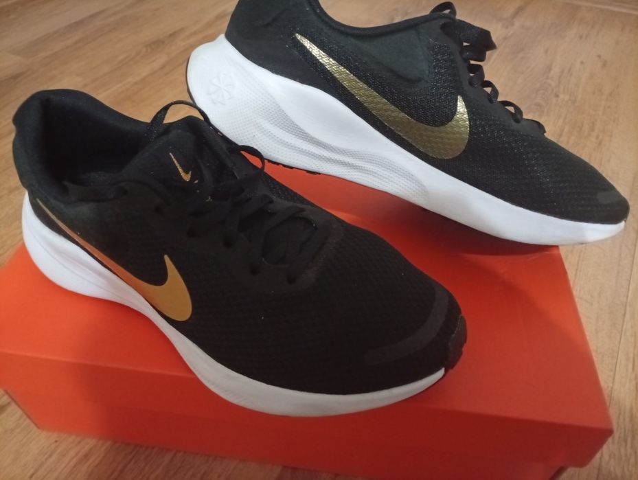 Оригинални маратонки Nike