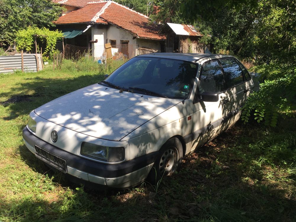 Фолксваген Пасат,1.8 бензин,газ  1990г.