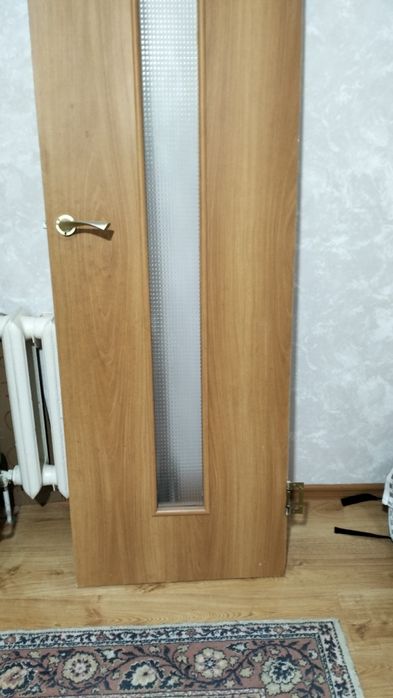 Продаются двери 2/60 со стеклом