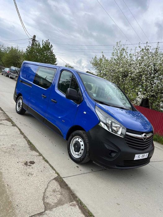 Vand opel vivaro cu 6 locuri si duba an 2015 euro 5maxim de lung