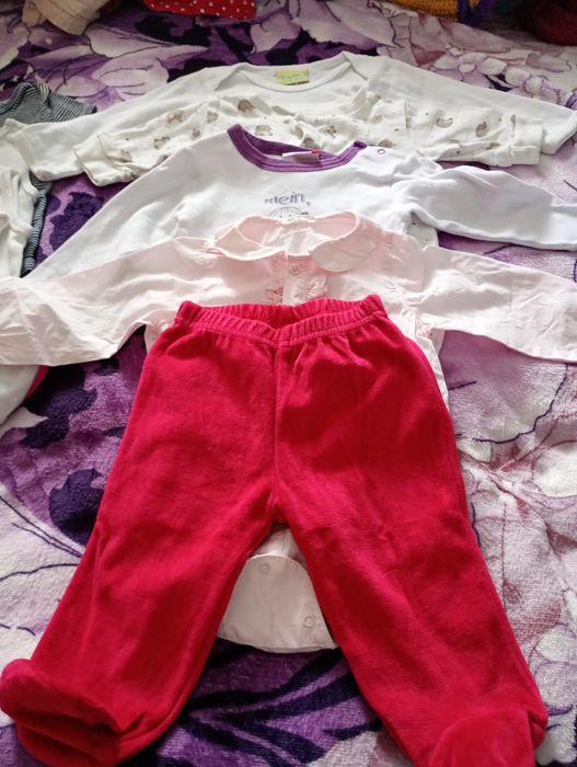 Vând set body 10bucati la 75 lei