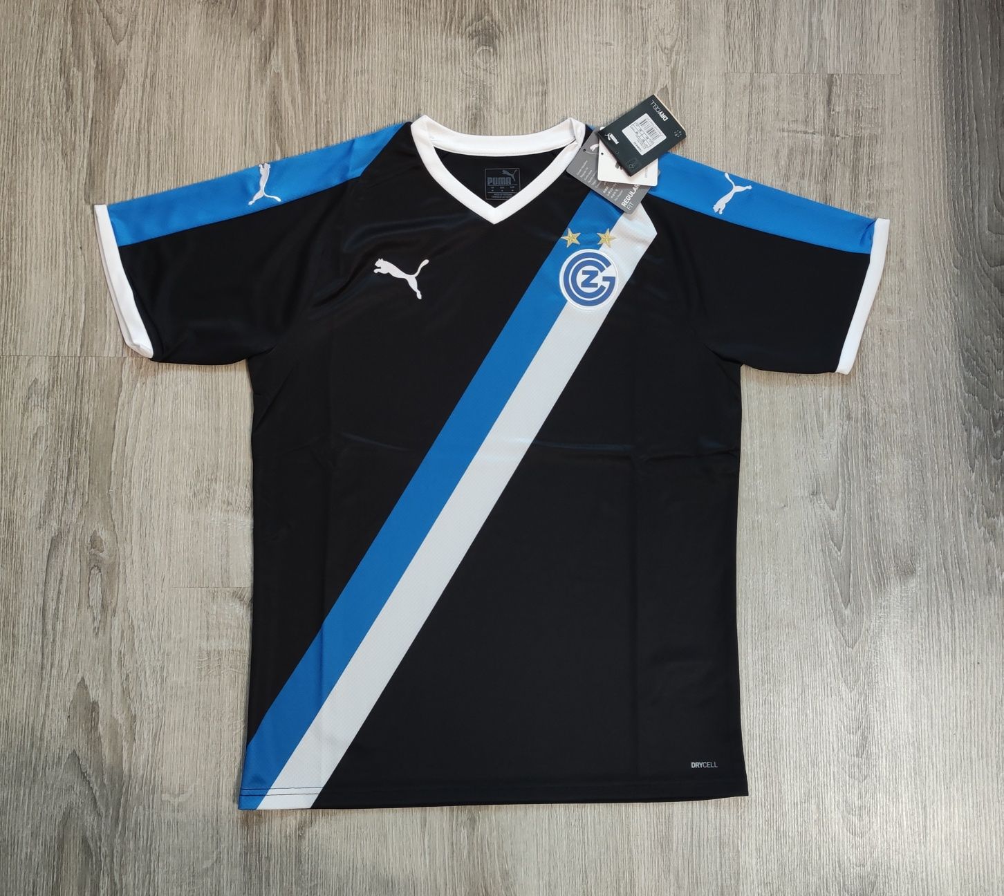 Нова футболна фланелка на Грасхопърс Puma size S, M