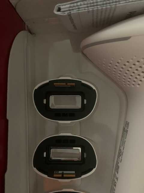 Epilator IPL PHILIPS Lumea Seria 9900 4 accesorii