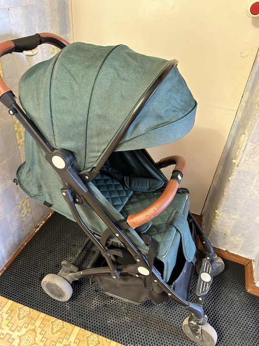 Продам коляску прогулочную