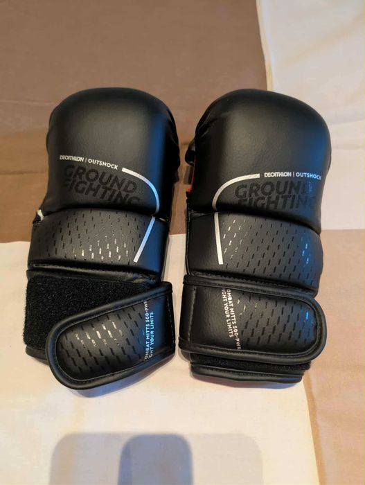 Mănuși de MMA mixt
