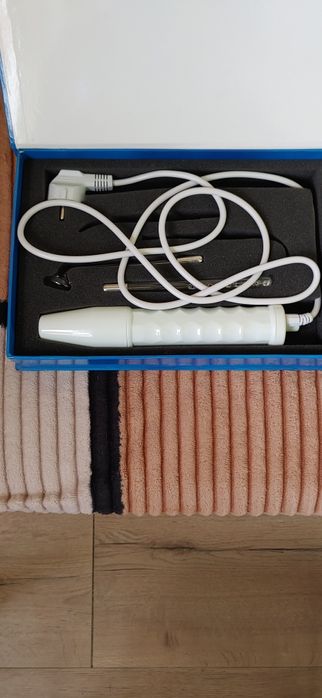 Професионален уред за масаж на лице