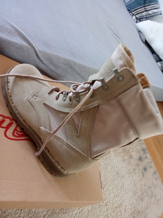 Bocanci militari vara