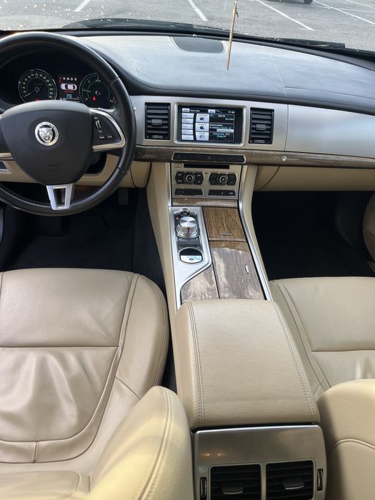 Jaguar XF 2013 2.2 Diesel