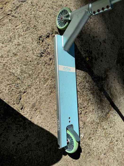 Trotineta (scoot) Aztek Architect