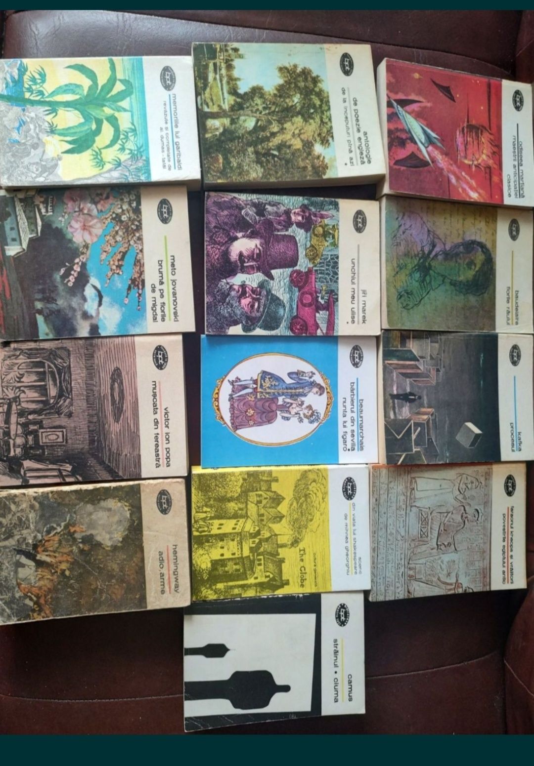 Colecția Prietenii cartilor