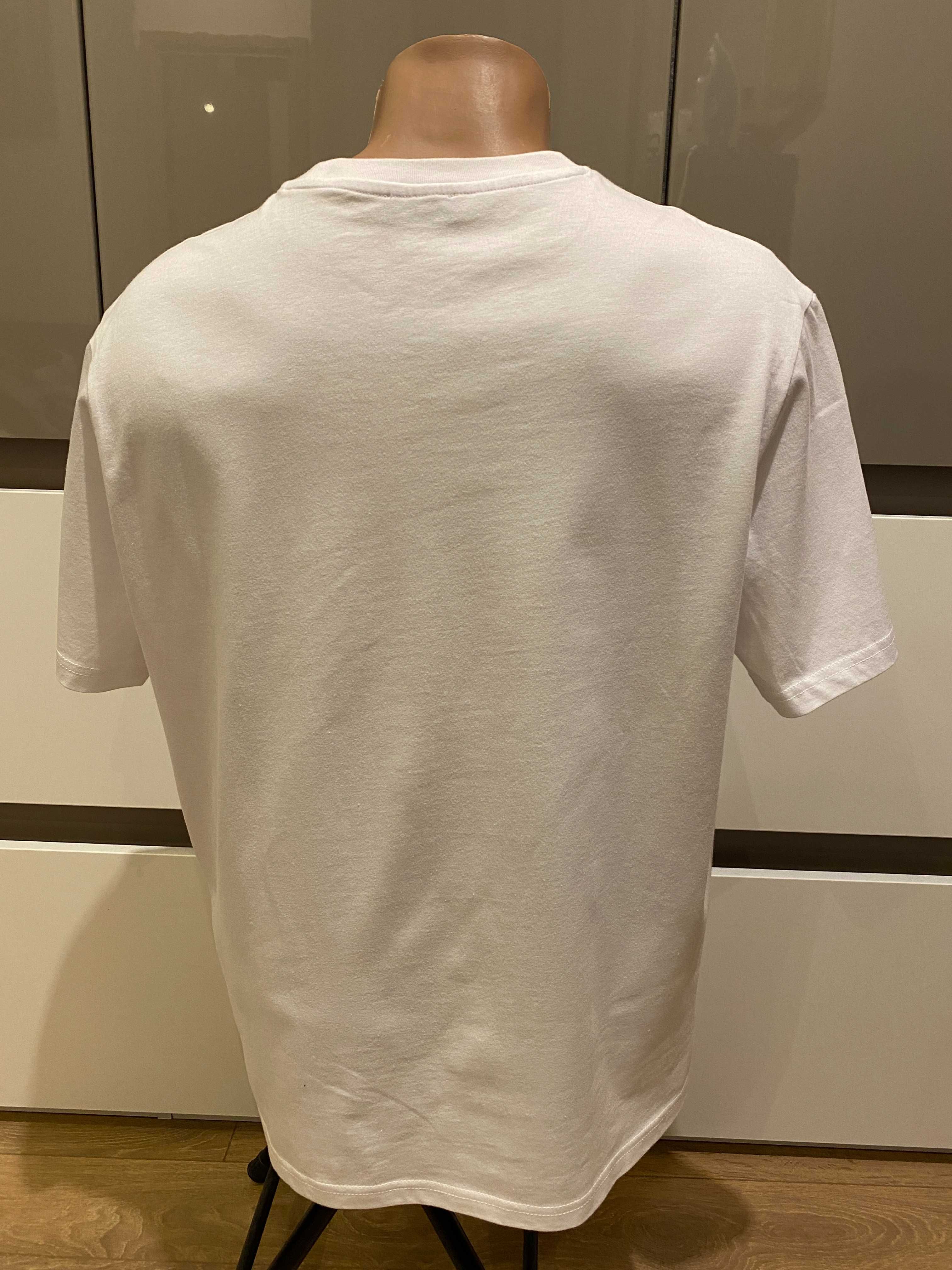 Оригинална тениска EMPORIO ARMANI, бяла, размери: M, XL и XXL
