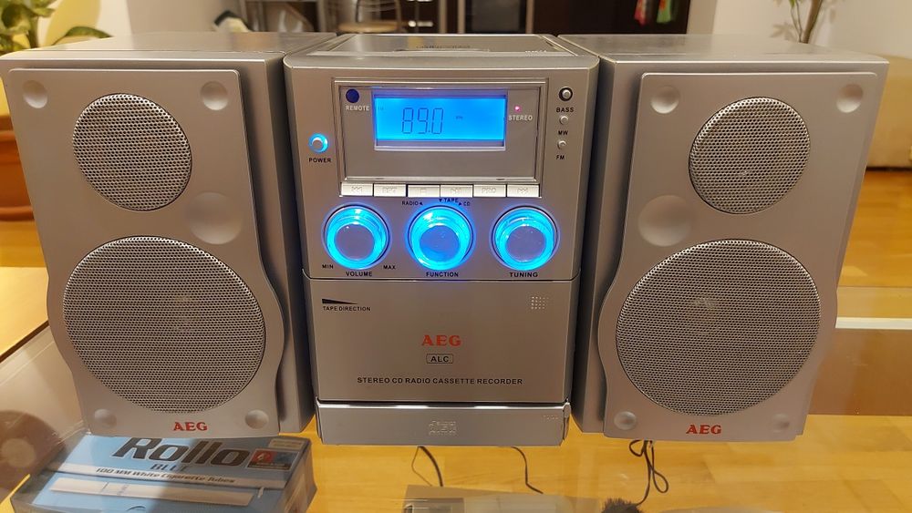 Mini combina AEG cu bluetooth