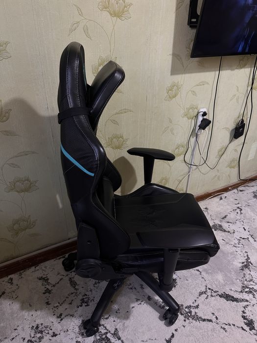 Продается игровое кресло THUNDER