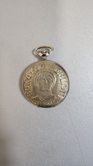 Продам советские механические часы молния