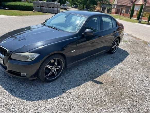 BMW E90 318i LCI