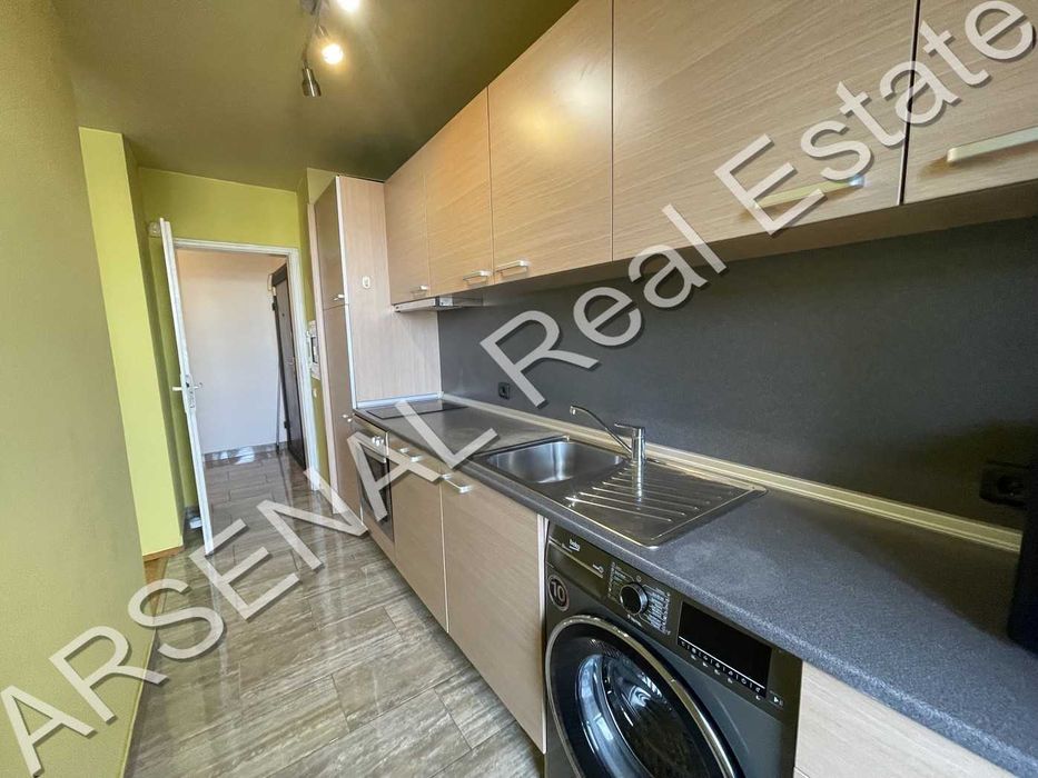 Тристаен апартамент под наем, Център