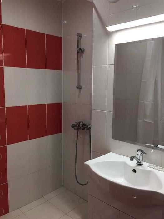 Дава се под наем Тристаен апартамент в Пловдив, Младежки Хълм - 120 кв.м за 600 € - Снимка #11