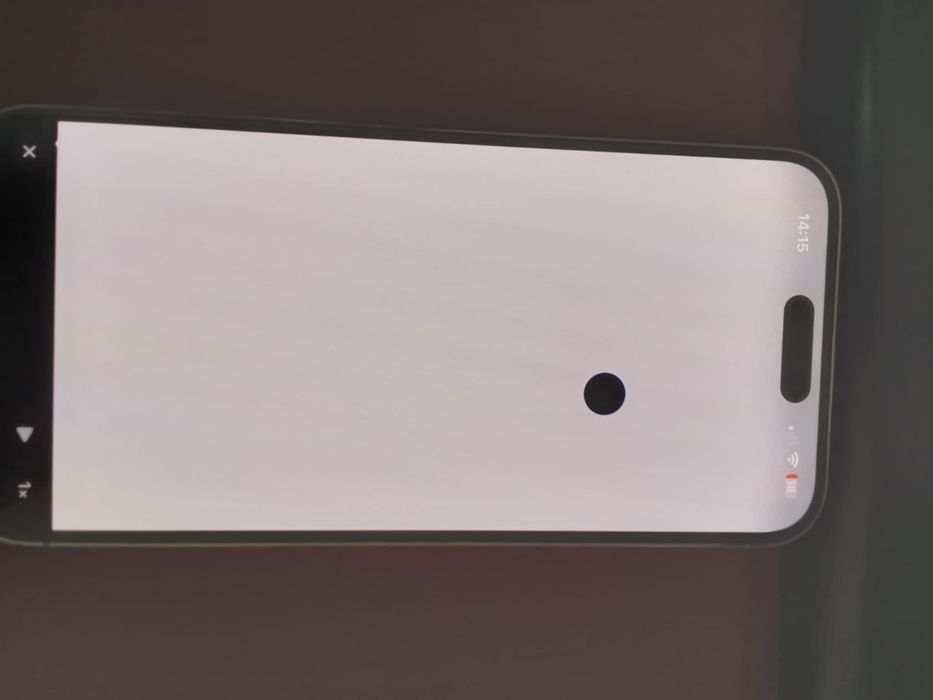 Vand iphone 14 pro max are o mica pata