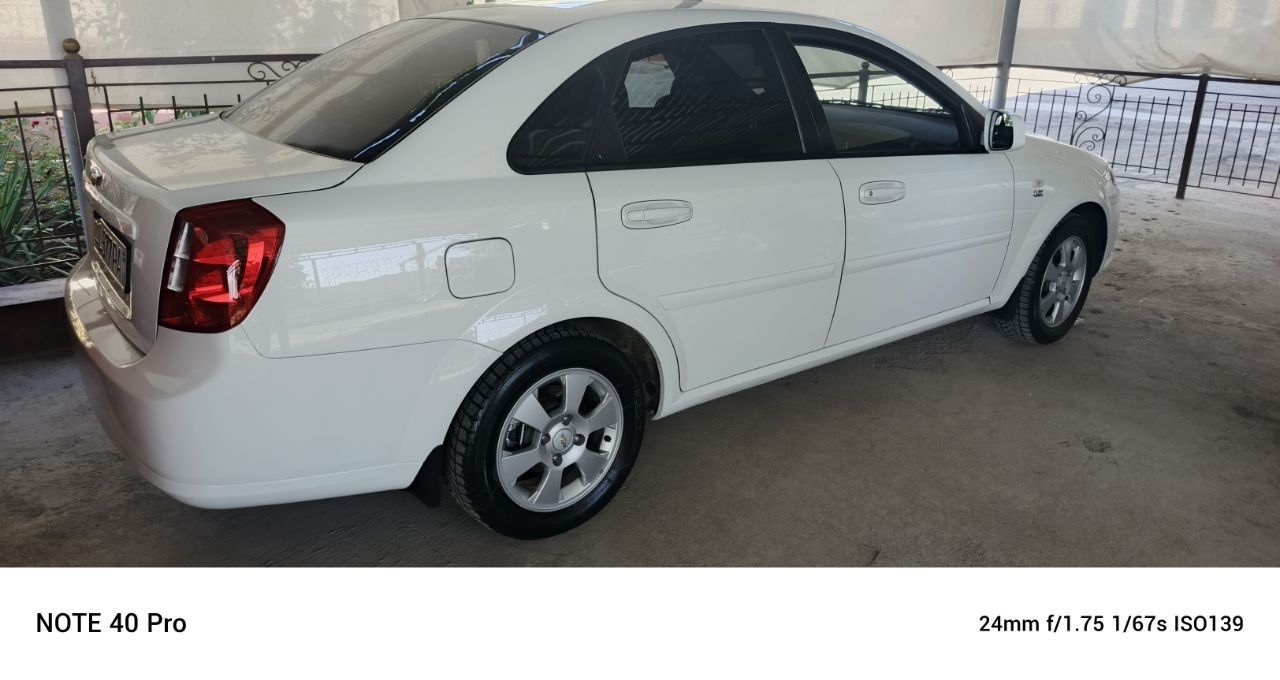 Chevrolet Lacetti сотилади бир кул салондан чикарилган