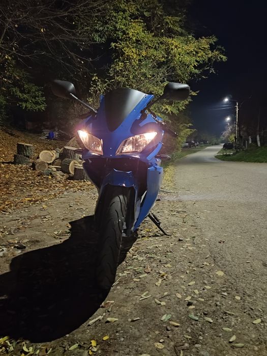 Yamaha yzf r125 2010
