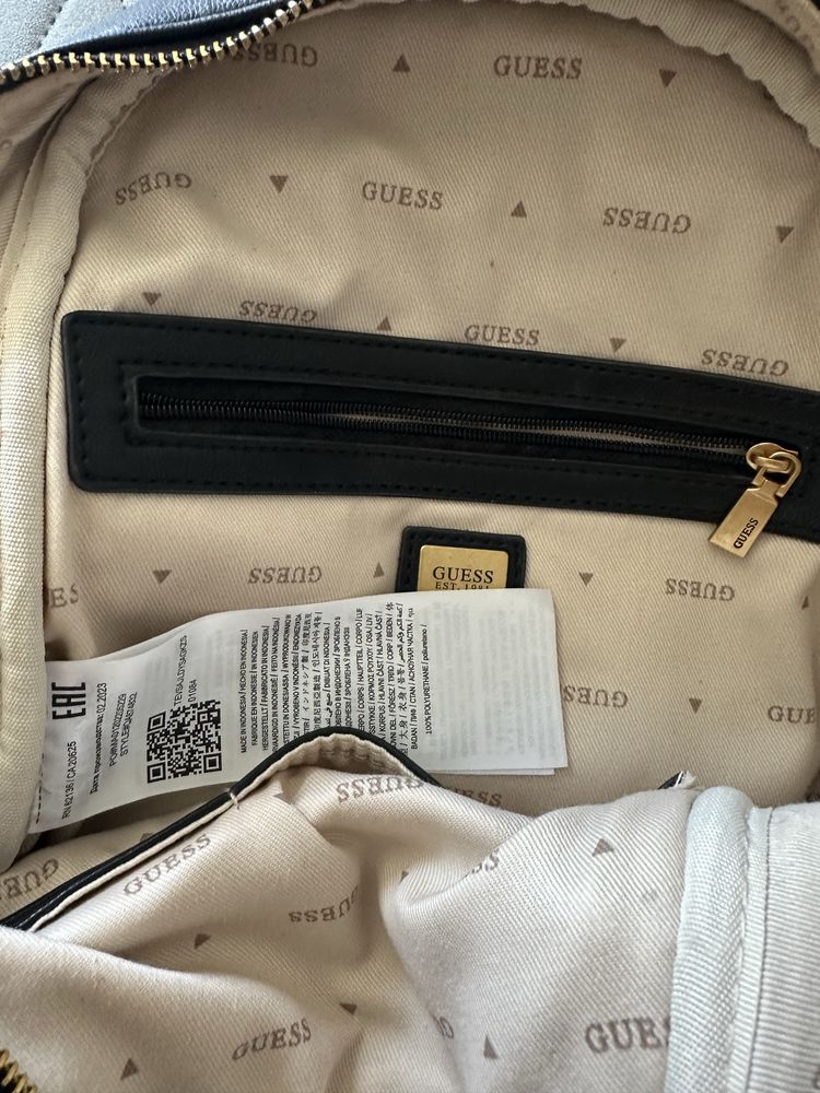 Кожена Раница Guess