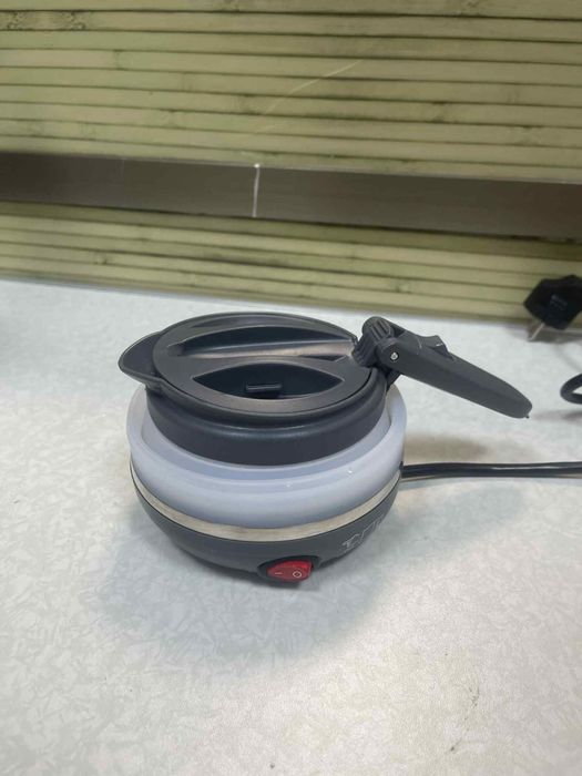 Сгъваема електрическа кана Adler